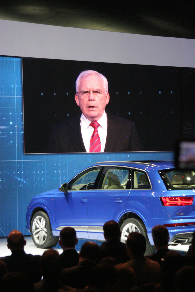 Illustration for article titled People Of The Detroit Auto Show